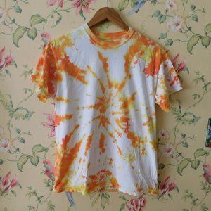 🦔🐾Orange Yellow Tie Dye T-Shirt🦔🐾